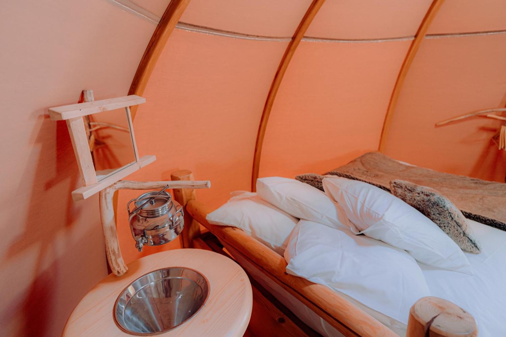 Altipik - Lodges Insolites Mont-Saxonnex エクステリア 写真