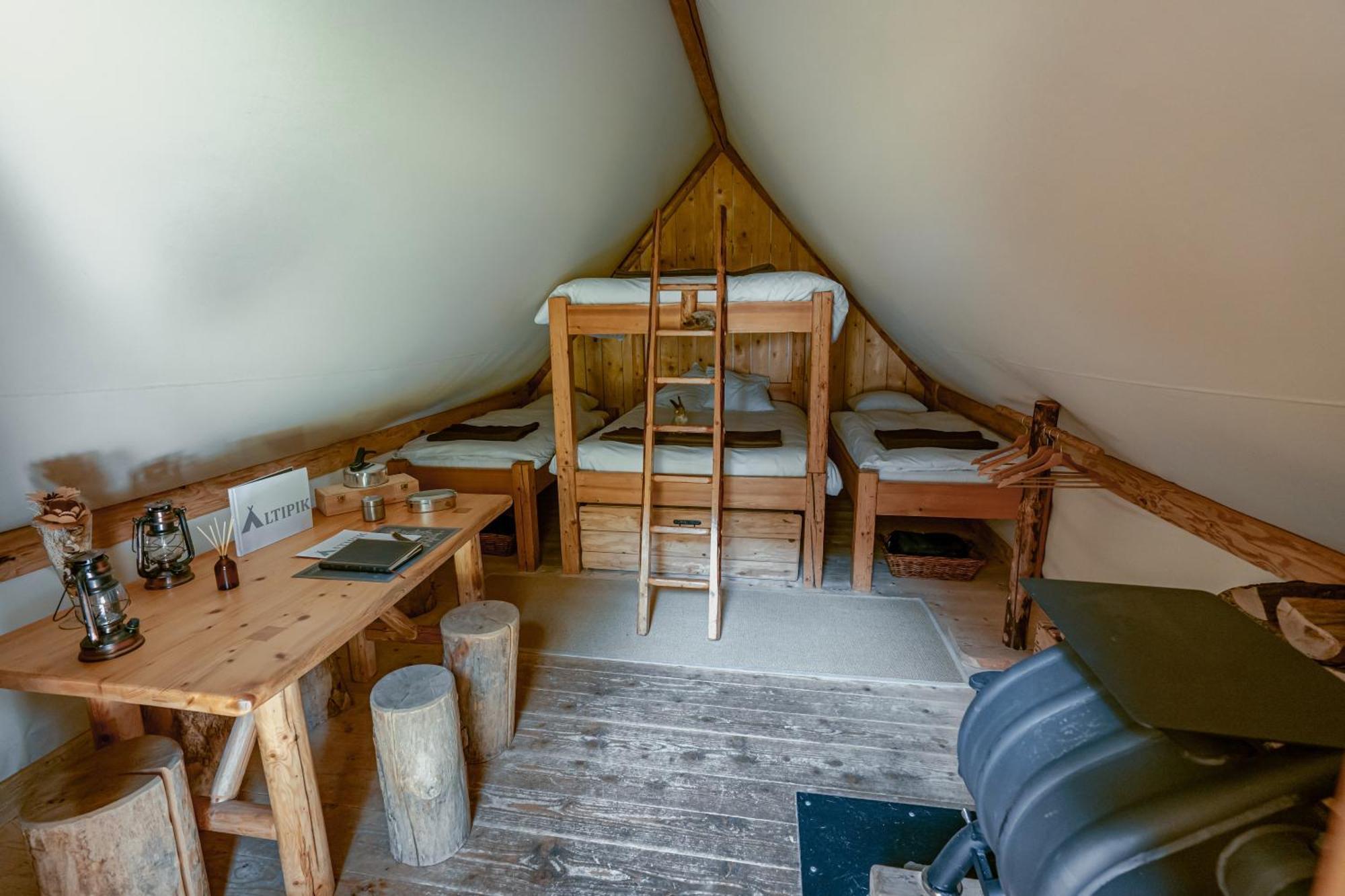 Altipik - Lodges Insolites Mont-Saxonnex エクステリア 写真